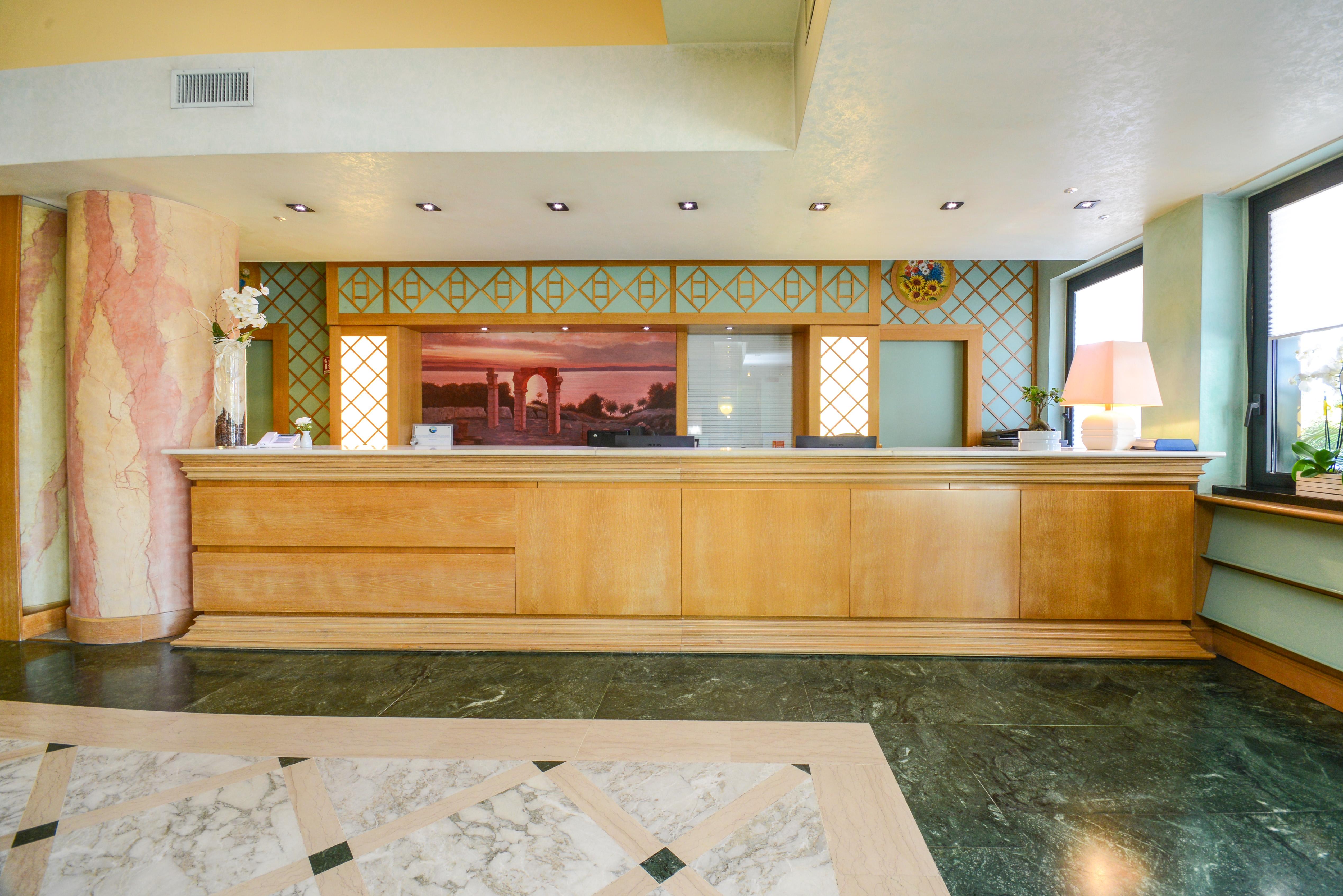 Hotel Oliveto Desenzano del Garda Exterior photo