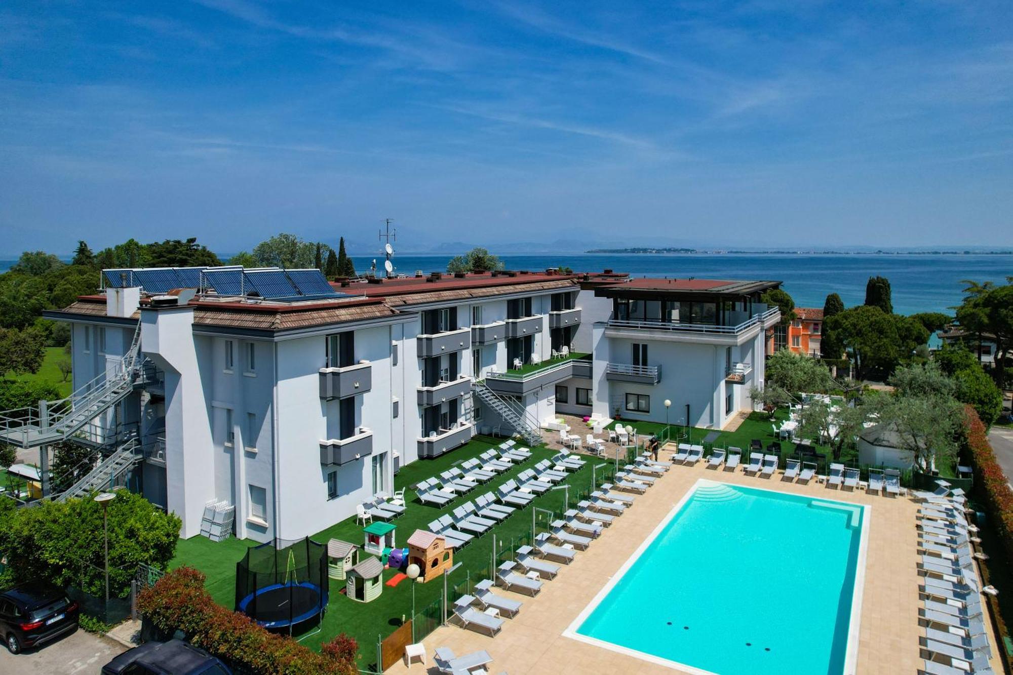 Hotel Oliveto Desenzano del Garda Exterior photo