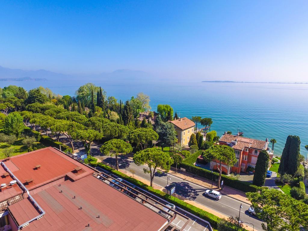 Hotel Oliveto Desenzano del Garda Exterior photo