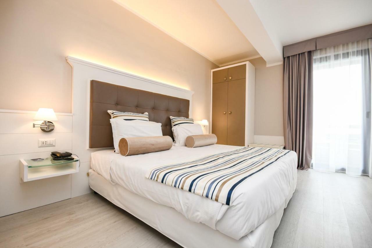 Hotel Oliveto Desenzano del Garda Exterior photo
